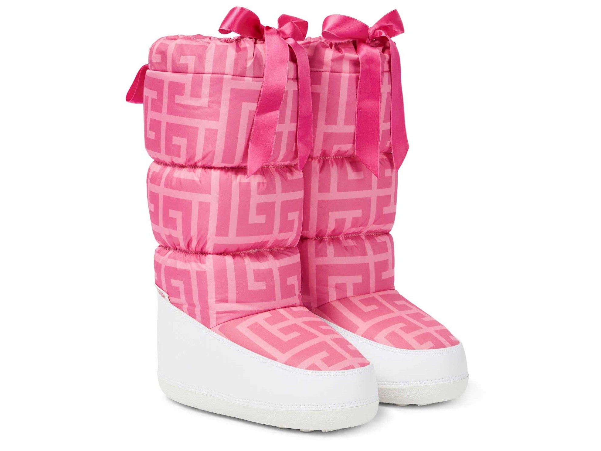 BALMAIN y BARBIE se unen y lanzan exclusiva bota de esquí - SERMA.NET