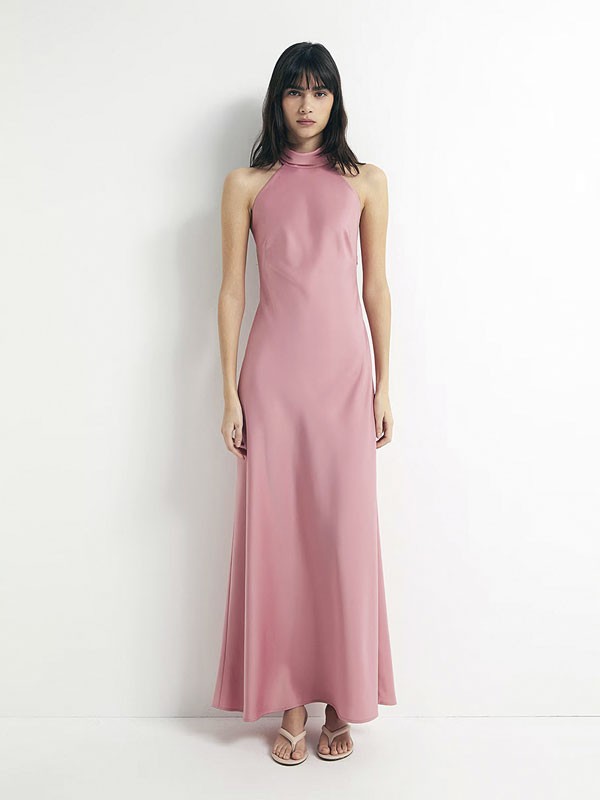 ROSA CALZADO MUJER ARTESANAL SANDALIA TENDENCIA PRIMAVERA VERNAO 2026 2027 SERMA167www-001056240009516-00.jpg Calzado rosa suaviza siluetas urbanas con acentos brillantes