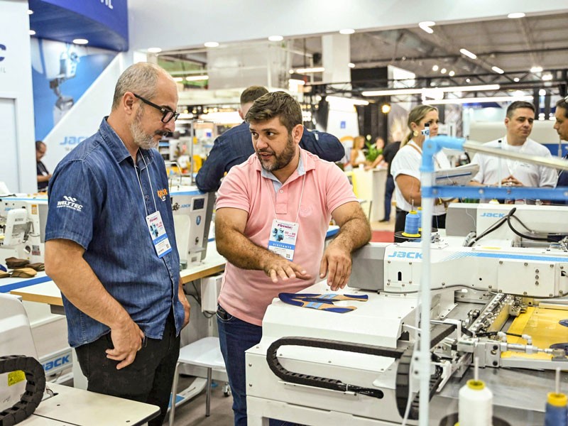 FIMEC offered an opportunity for many participants to explore technological information in depth. FIMEC reinforced its leadership as a global industry trade fair