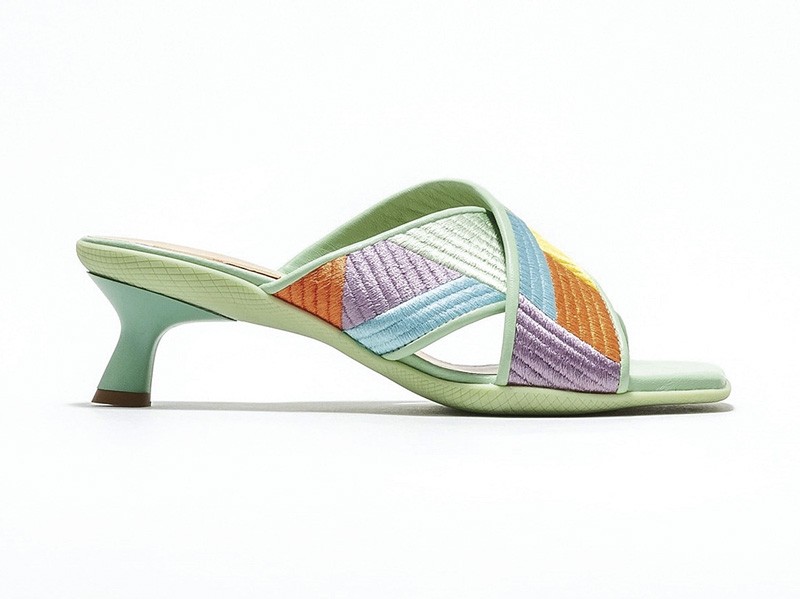 Sandalias altas