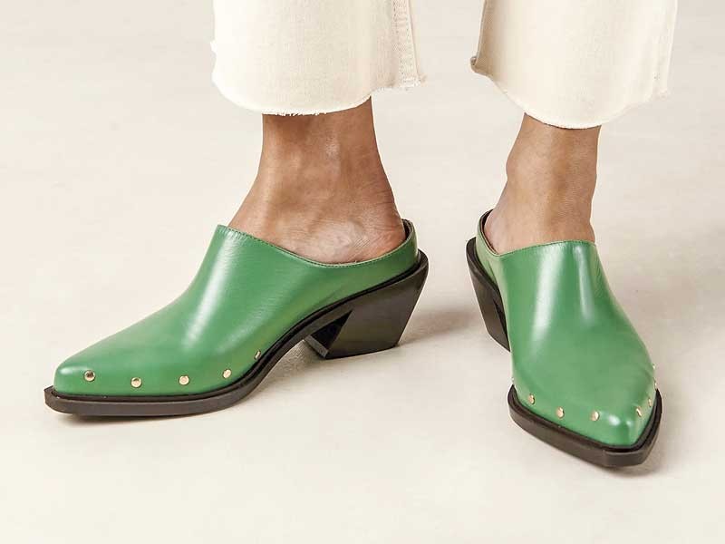 Clogs