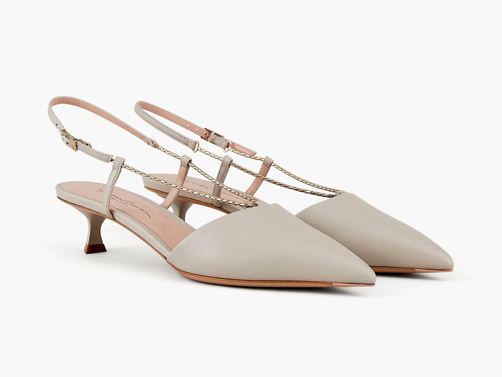 KITTEN HEELS: regain elegance after the pandemic