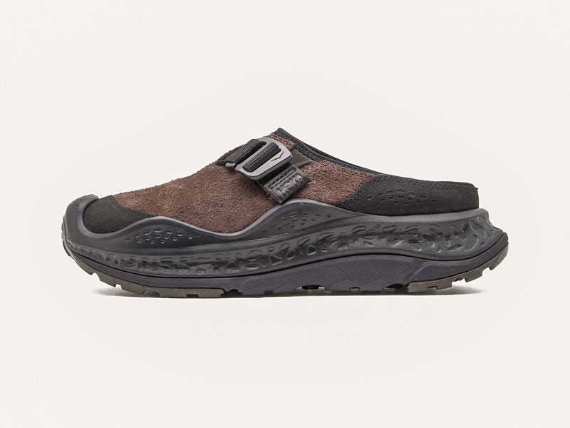 MULER MUJER CALZADO TENDENCIA PRIMAVERA VERNAO 2026 2027 SERMA1677a1218f2678b44bfa54f6287c7ff58a7.jpg Mules deportivas fusionan talón abierto y sneaker