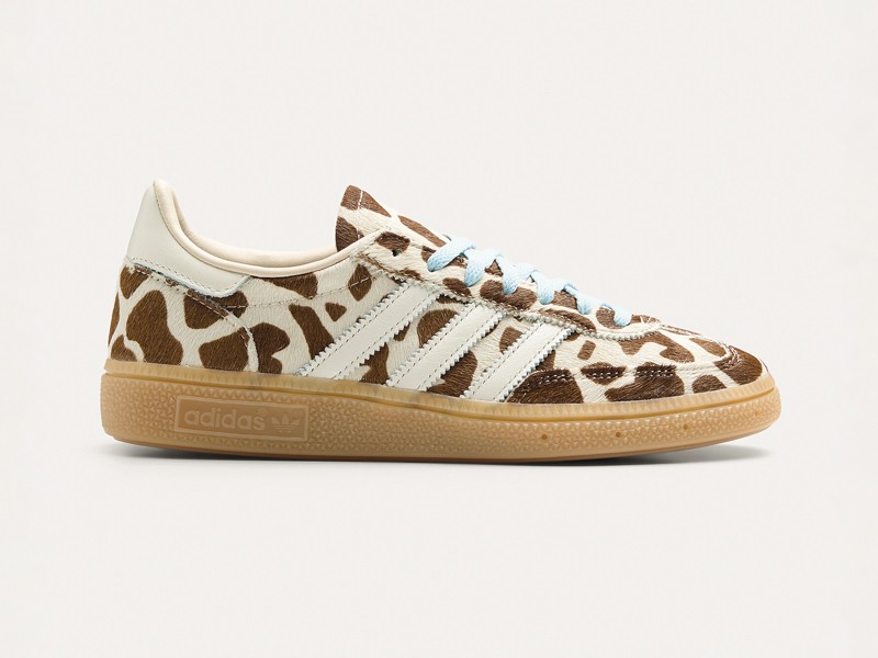 ANIMAL PRINT MUJER TENDENCIA CALZADO MARROQUINERIA BOLSOS CARTERAS PRIMAVERA VERANO 2026 SERMA 158A1_1-(24).jpg El animal print coordina colecciones de calzado femenino