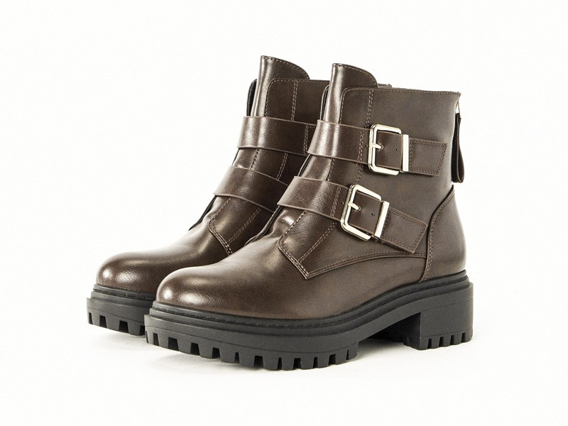 COLOR CHOCOLATE MUJER TENDENCIAS OTOÑO INVIENRO 2026 SERMA 15614c18a05bb1646d7af686a04883b765b.jpg Chocolate emerges as a defining color trend in footwear