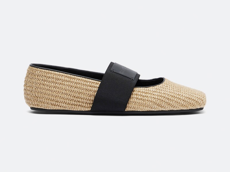 GIVENCHY ballerina flats. Luxury dressed in raffia