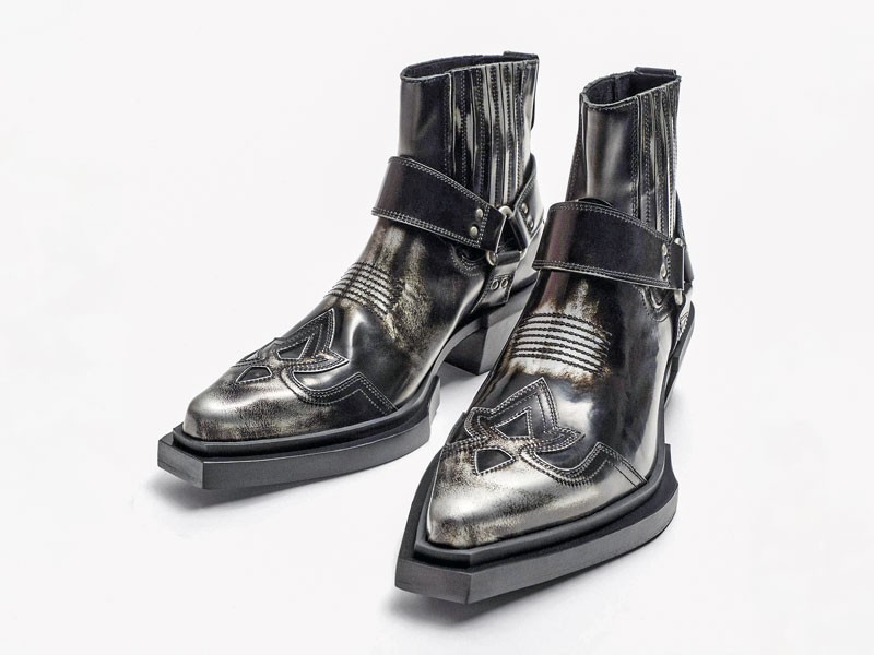 Boots / booties: reworked styles