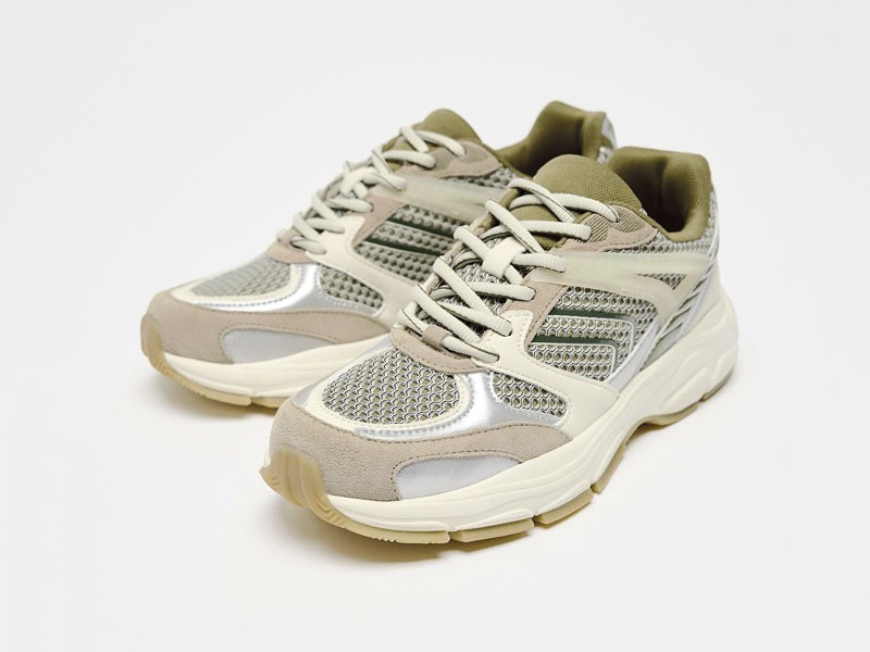 Urban sports sneakers