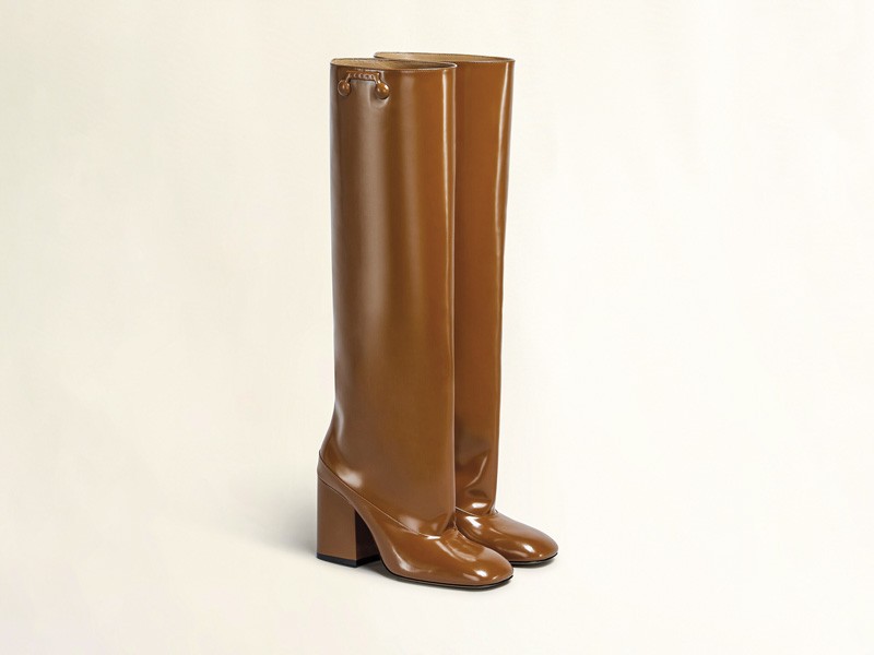 Women's suede boots in camel tones with leather and prints
