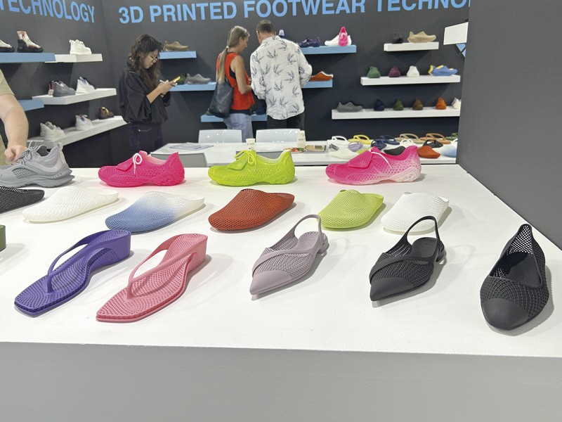 EXPO RIVA SCHUH se consolidó como el mayor encuentro global del calzado y manufacturas