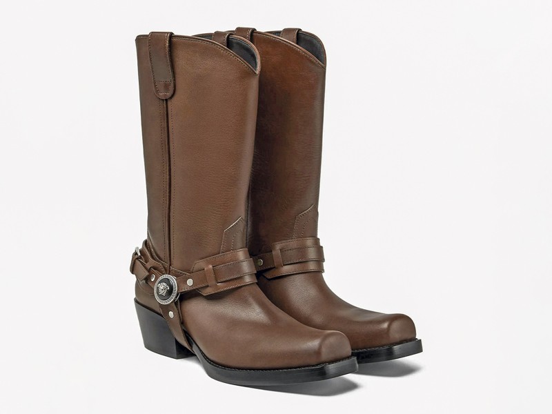 Botas vaqueras con caña alta y puntera afilada