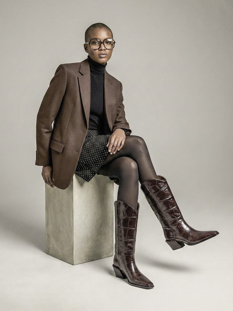 COLOR CHOCOLATE MUJER TENDENCIAS OTOÑO INVIENRO 2026 SERMA 156a-xds.jpg El color chocolate se afirma como tendencia cromática en calzado