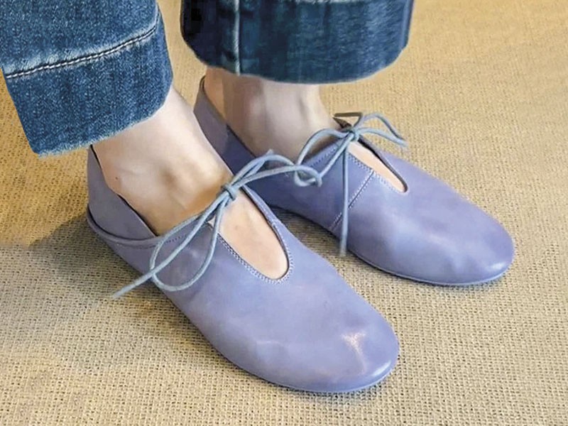 Lace-up shoes