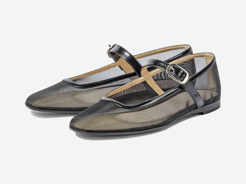 MATERIALES MESH MUJER CALZADO TENDENCIA PRIMAVERA VERNAO 2026 2027 SERMA 157~moda157-verdadero~msxs6d.idlk.jpg Mesh materials lighten women’s flats with transparency