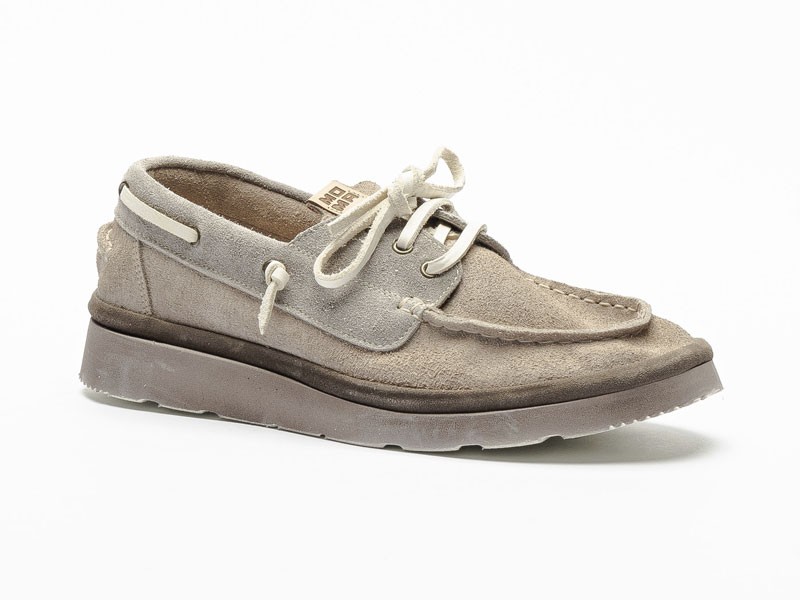 Lace-up casual shoes