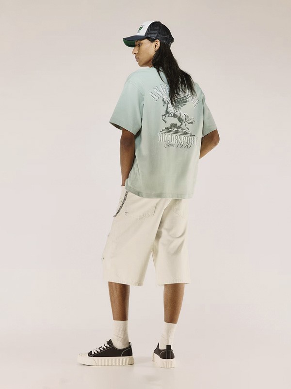 Sneakers masculinas consolidan verdes, gum y perfiles bajos