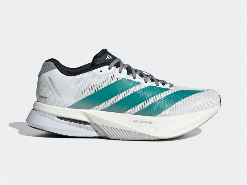 ADIZERO BOSTON 13. The top-of-the-range running sneaker