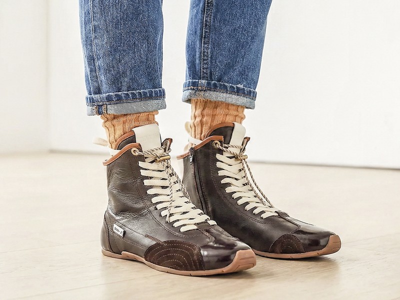 BOTAS BOXING SNEAKERS MUJER TENDENCIAS OTOÑO INVIENRO 2026 SERMA 15636520sd1l46sd1l46sd1l.jpg Urban boxing boots with tall shafts and statement lacing