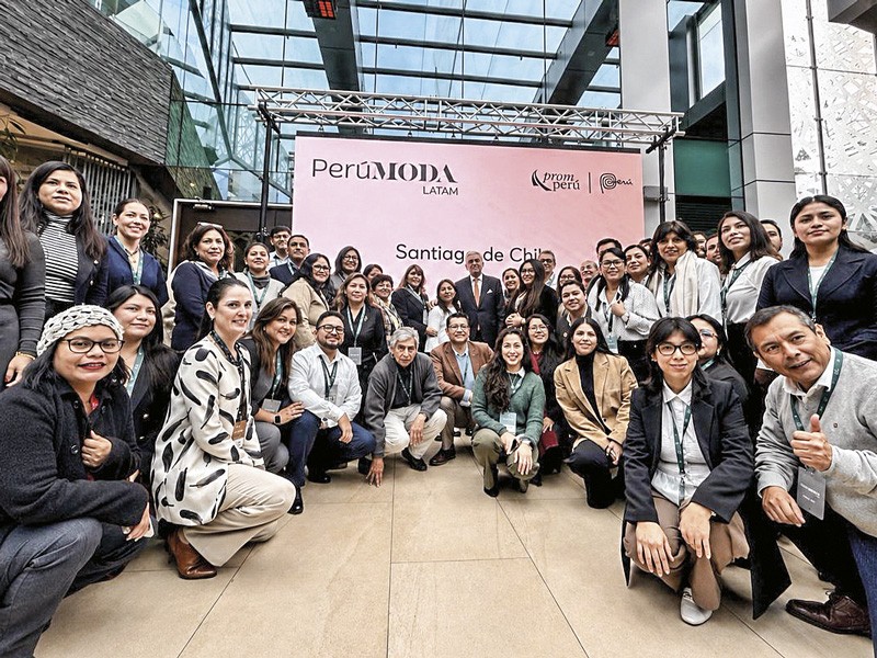 La delegación peruana en su presentación en Santiago de Chile, para ampliar mercados.