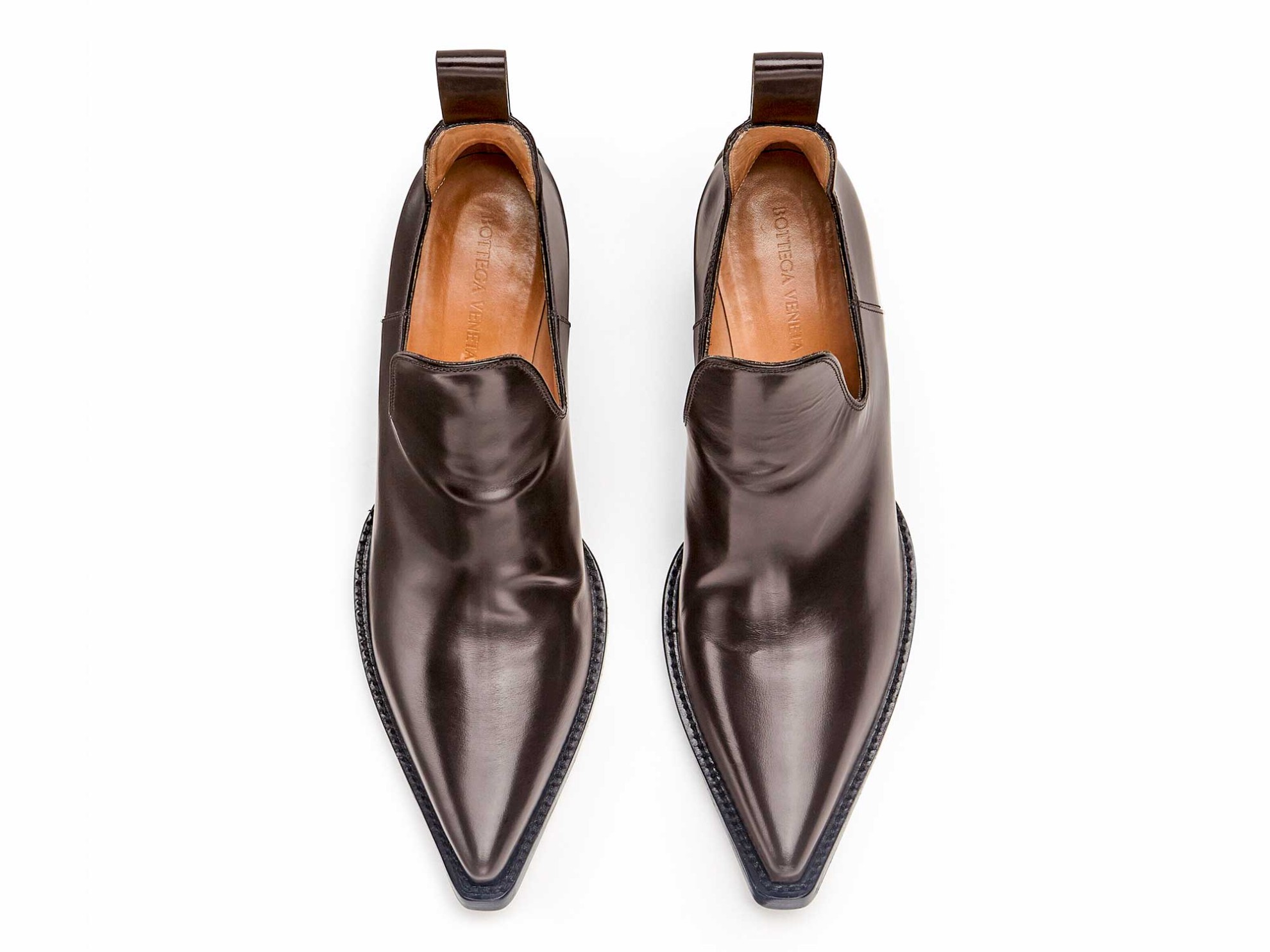 Top view of the previous model, where the closed angle of the tips is observed. BOTTEGA VENETA: Next winter booties?