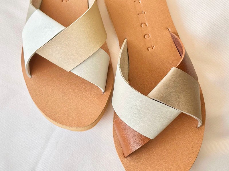 Chanclas minimalistas APRICOT: Confortables y elegantes
