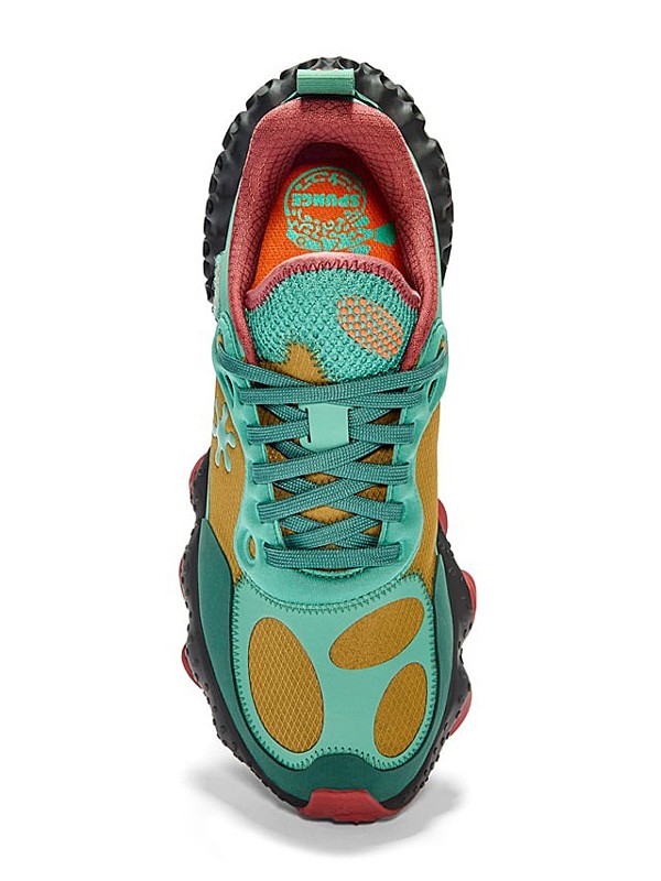 TENDENCIAS SNEAKERS SUELAS SPUNGE TECNOLOGIA CALZADO FOTO-7.jpg Salehe Bembury’s innovative “perforated” soles