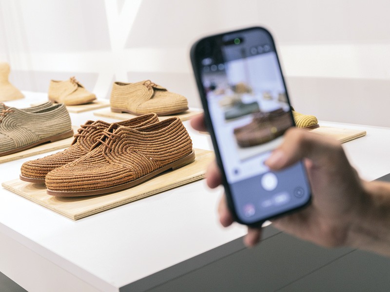 Emerging Designers. Espacio donde los nuevos diseñadores presentan sus últimas propuestas de moda. MICAM Milano ratificó su liderazgo como centro del calzado mundial