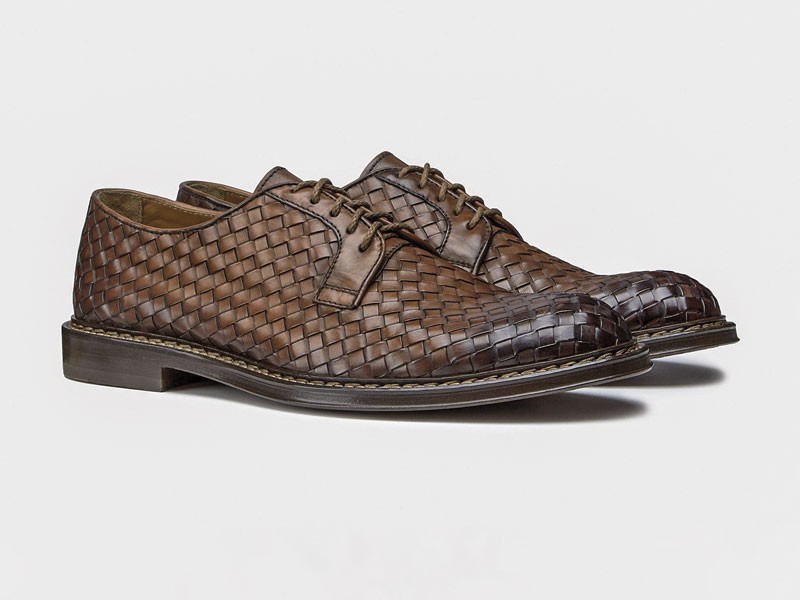 Lace-up dress shoes