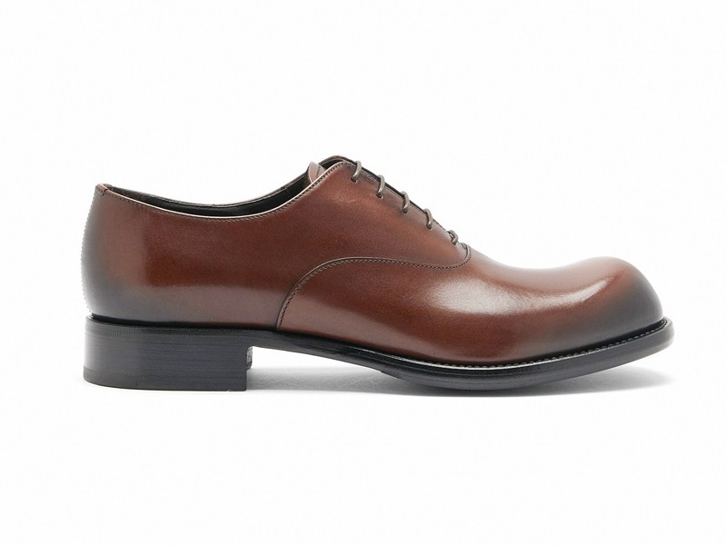 Lace-up dress shoes