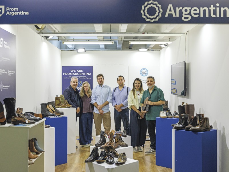 EXPO RIVA SCHUH established itself as the largest global meeting point for footwear and manufactured goods
