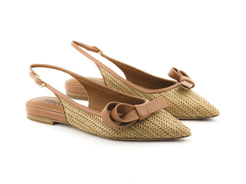 Flat slingback shoes