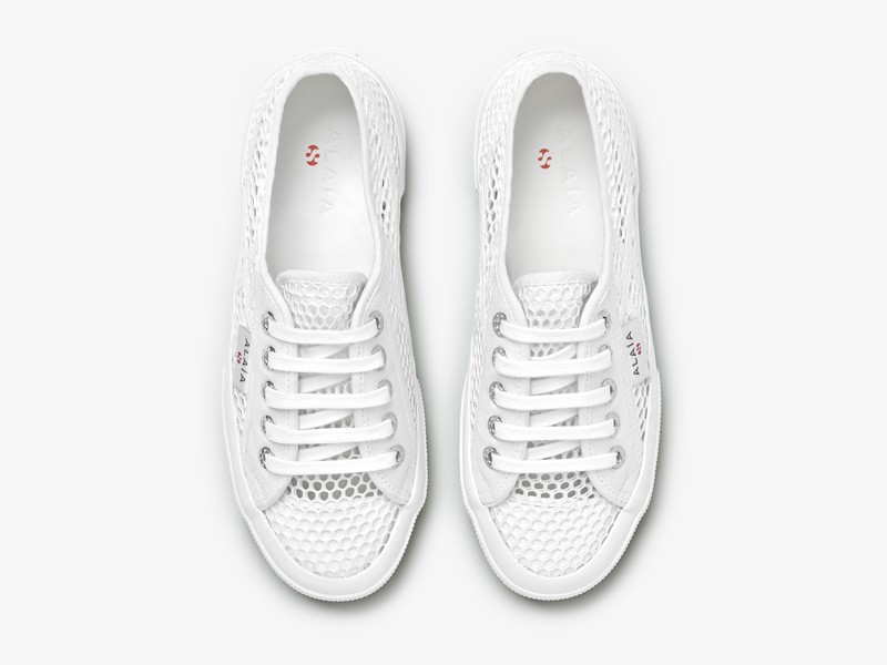 Perforated, interwoven and mesh materials, functional for the season