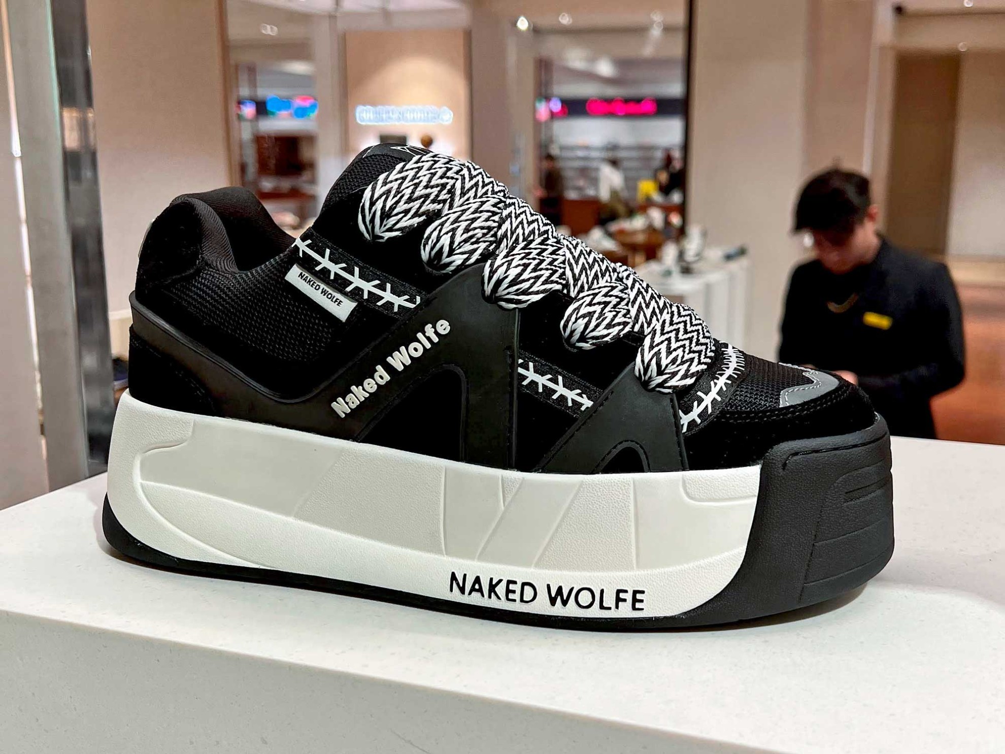 Is the trend of skate sneakers making a comeback? More powerful, attractive and overelaborate