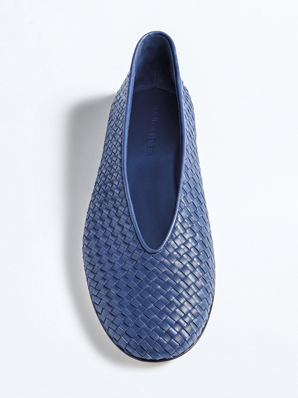 Interwoven materials connect footwear and accessories
