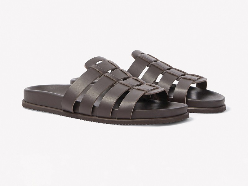SANDALIAS HOMBRE TENDENCIA CALZADO MARROQUINERIA BOLSOS CARTERAS PRIMAVERA VERANO 2026 SERMA 158P01166312.jpg Brown tones organize men's sandal collections