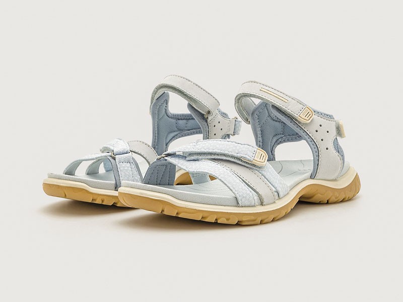 Outdoor sandals adjust straps, closures and soles