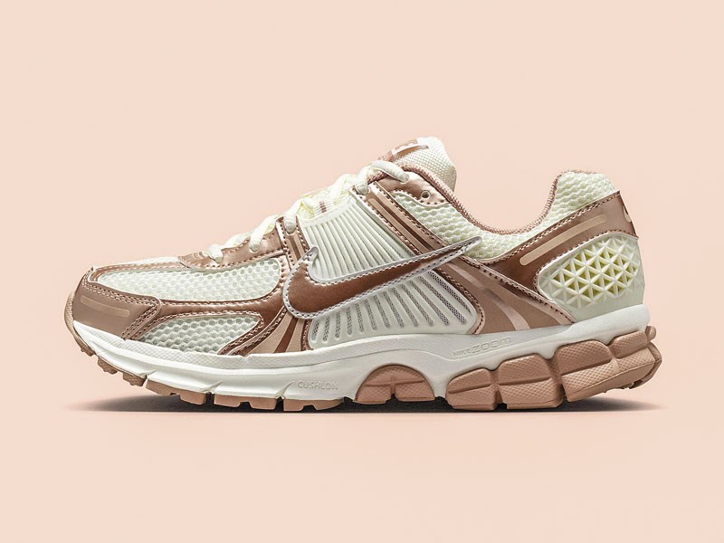 Urban sneakers combine mesh, laces and mixed soles