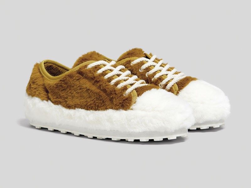 Classic sneakers: Resources for staying updated