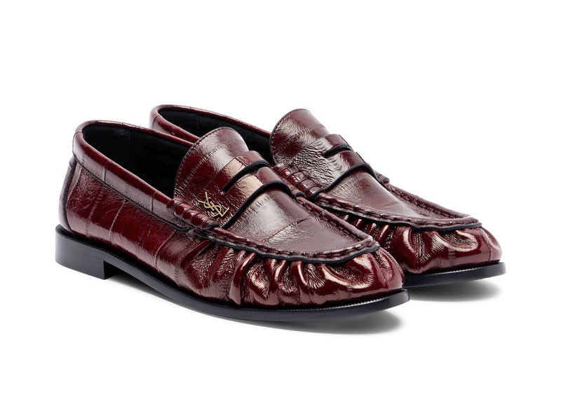 MOCASINES FRUNCIDO TENDENCIA PRIMAVERA VERANO 2026 2026 SERMA 157FOTO-5.jpg ¿Cuál es el origen de la costura fruncida en los mocasines?