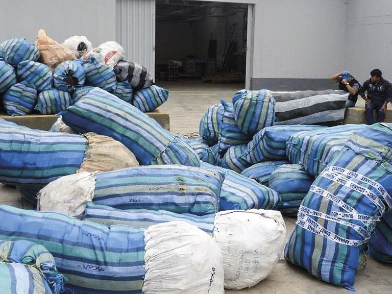 Mediante inspecciones de aduanas, descubrieron prácticas de evasión fiscal en la importación de partes y componentes de calzados.