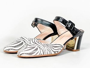 CALZADO-ZAPATO-MUJER-SANDALIA-MODA-FOOTWEAR-SHOES-WOMAN-FASHION-SERMA-KAIA-ZEBRA-4311A-01548_1247x1800.jpg