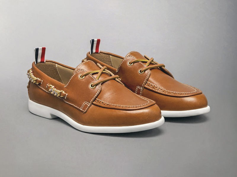 Lace-up casual shoes