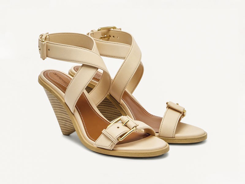 High sandals balance thin straps, color and volume