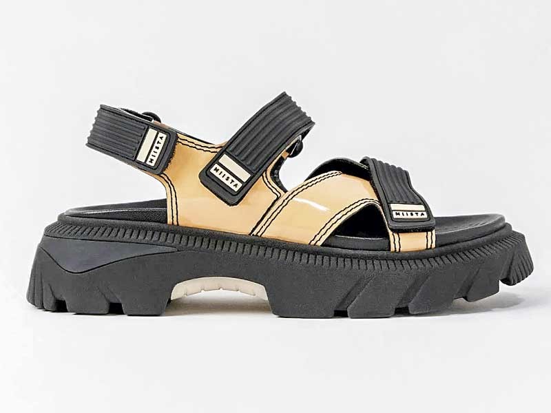 Sandalias bajas:  Destacadas  en la tendencia