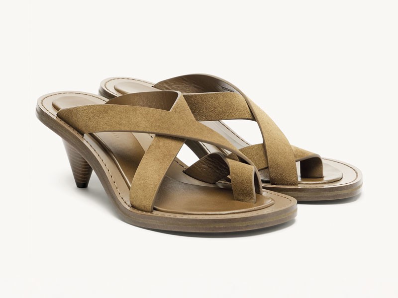 High sandals balance thin straps, color and volume
