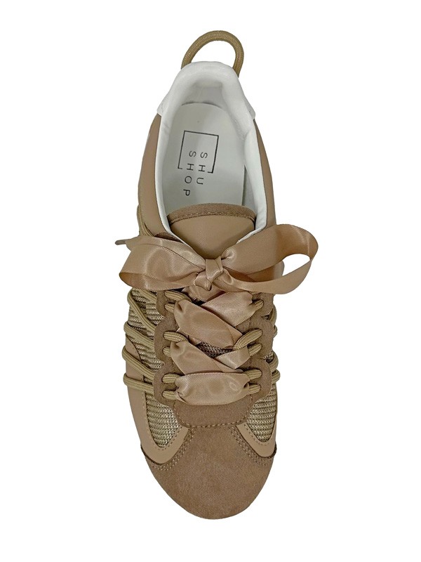 Destacadas en la tendencia: Las sneakerinas SHERYL