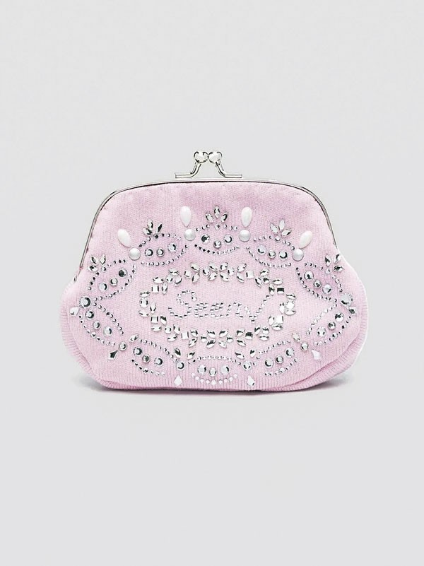 ROSA CALZADO MUJER ARTESANAL SANDALIA TENDENCIA PRIMAVERA VERNAO 2026 2027 SERMA16719624071_43833112_1000.jpg Calzado rosa suaviza siluetas urbanas con acentos brillantes