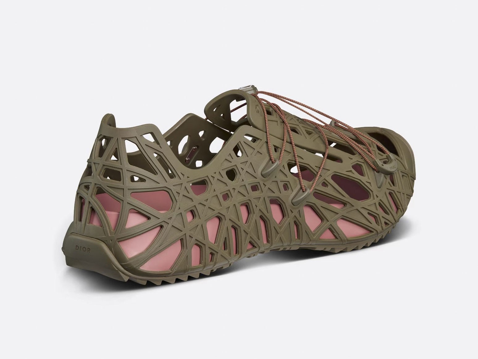 FOTO-5.-DIOR-WRAP.jpg Desafío DIOR: ¿se impondrá la moda de los calzados técnicos?