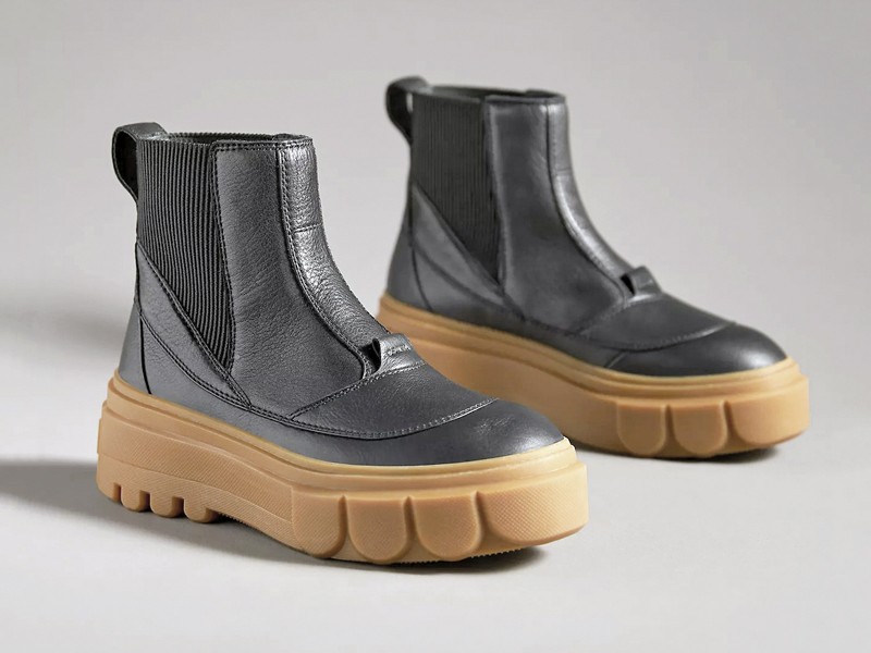 Flat booties: Practical and comfortable