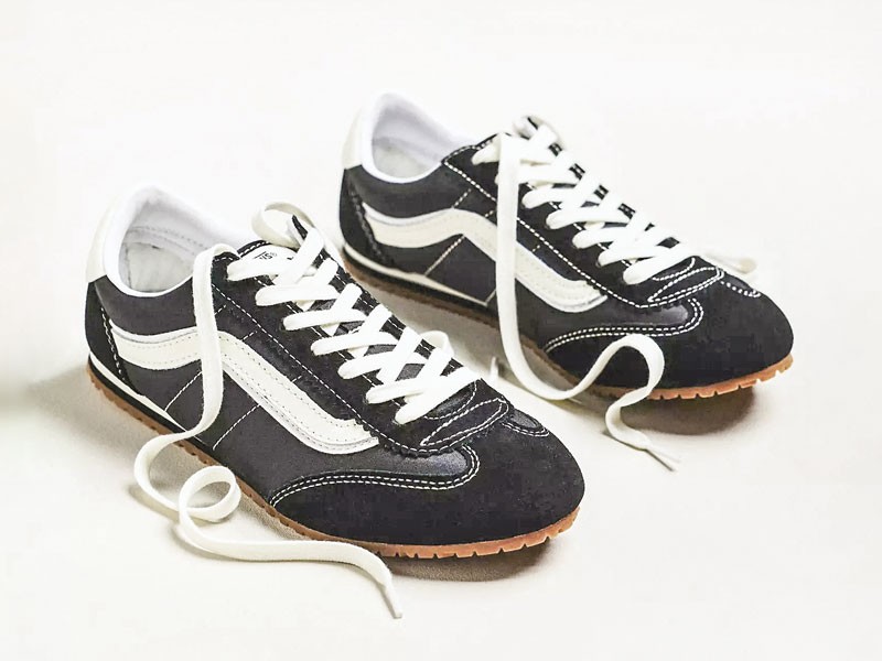 SNEAKERS CLASICAS MUJER CALZADO TENDENCIA PRIMAVERA VERNAO 2026 2027 SERMA167103261491_001_b2.jpg Slim sneakers refine profiles through low soles